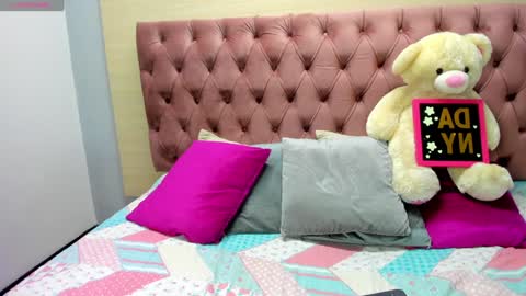 DaniiBelluci  online show from 17, 1, 2025