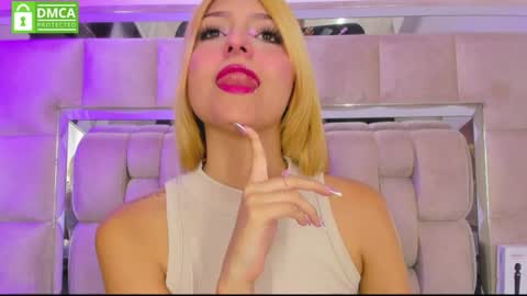 Snapshot of daniiela_beteche777 chatting on 4, 7, 2026 DANIELA online show from 4, 7, 2026