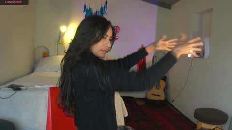 danalle .. online show from 20, 1, 2025