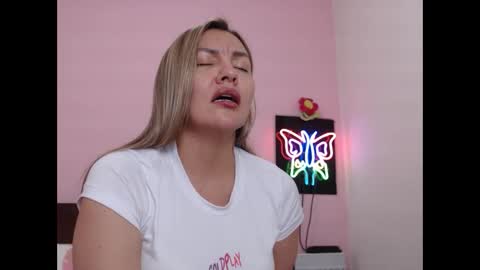 Snapshot of danika_bellaa chatting on 11, 2, 2025 K A R O L online show from 11, 2, 2025