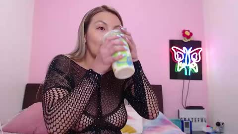 Snapshot of danika_bellaa chatting on 15, 2, 2025 K A R O L online show from 15, 2, 2025