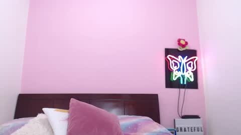 Snapshot of danika_bellaa chatting on 27, 2, 2025 K A R O L online show from 27, 2, 2025