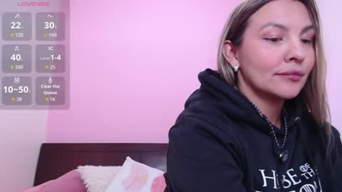 Snapshot of danika_bellaa chatting on 30, 6, 2026 K A R O L online show from 30, 6, 2026