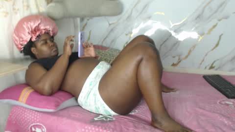 Snapshot of danisha99 chatting on 12, 11, 2025 INSTAGRAM Minni Moom online show from 12, 11, 2025