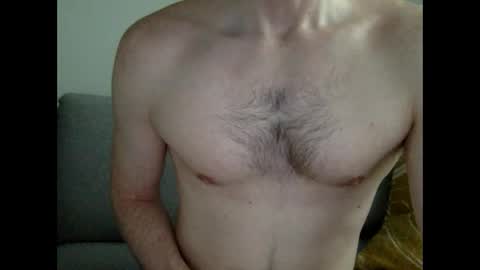 Snapshot of danishguysdicks chatting on 9, 6, 2026 Buzzy online show from 9, 6, 2026