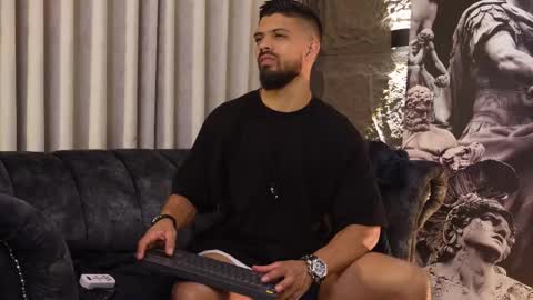 Snapshot of dann_saenz chatting on 8, 11, 2025 Dann saenz online show from 8, 11, 2025