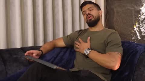 Snapshot of dann_saenz chatting on 18, 11, 2025 Dann saenz online show from 18, 11, 2025