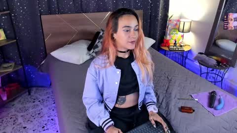 Dannacastle online show from 10, 12, 2024