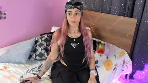 Dannacastle online show from 13, 2, 2025