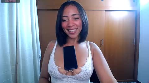 Snapshot of danna__ross chatting on 21, 2, 2025 Danna Ross online show from 21, 2, 2025
