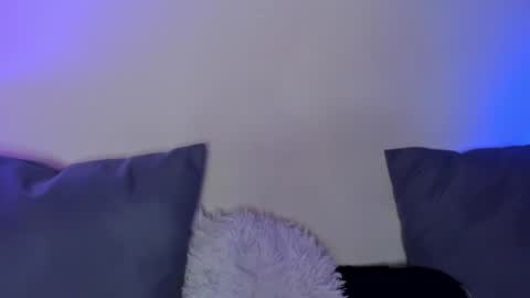 Danna Lovs online show from 28, 1, 2025