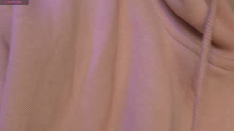 Danna Lovs online show from 8, 3, 2025