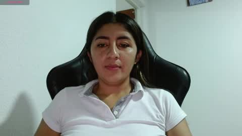 Snapshot of danna_peterson chatting on 7, 5, 2026 Danna online show from 7, 5, 2026