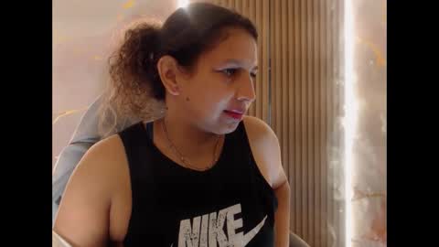 Snapshot of danna_sg chatting on 6, 6, 2026 danna_sg online show from 6, 6, 2026