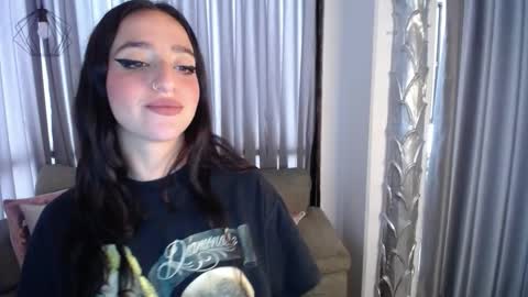 Snapshot of danna_wagner chatting on 9, 10, 2025 danna_wagner online show from 9, 10, 2025