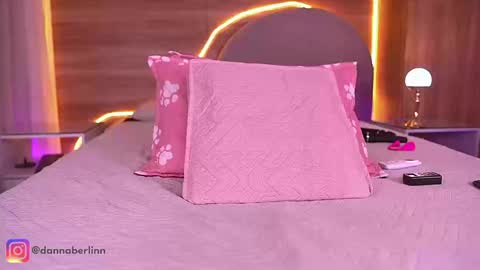 Danna Berlin  online show from 11, 3, 2026