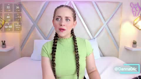 Danna  online show from 5, 11, 2025