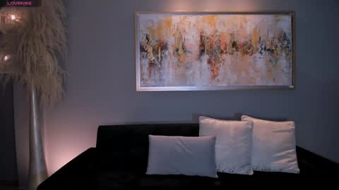 Danna Cruz  online show from 5, 12, 2024