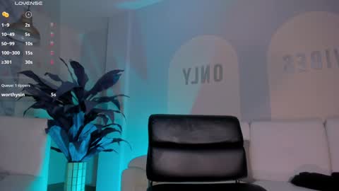 Danna Cruz  online show from 29, 12, 2024