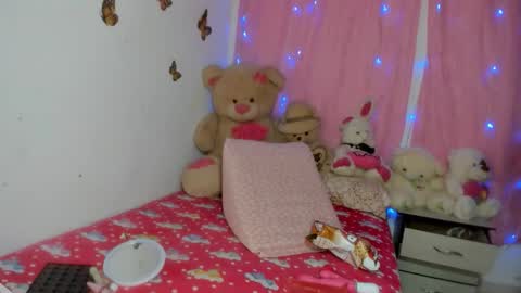 Danna Sofia jeins online show from 7, 1, 2026