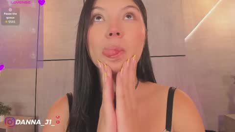 Danna online show from 30, 5, 2026