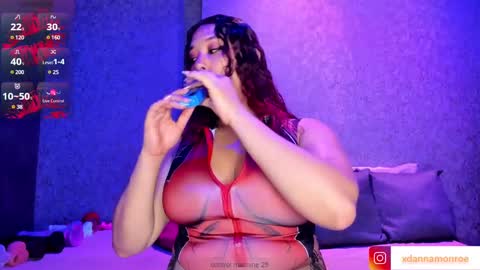 Snapshot of danniamonroee chatting on 17, 12, 2024 Danna Monroe online show from 17, 12, 2024