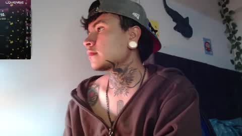 Snapshot of dannteftm chatting on 10, 11, 2025 DANNTE online show from 10, 11, 2025