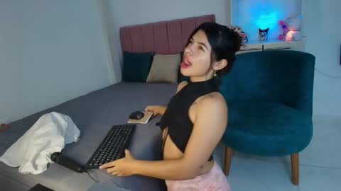 danny_cam1423 online show from 10, 10, 2025