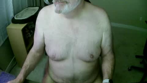 Snapshot of dannybear chatting on 4, 5, 2026 Danny bear online show from 4, 5, 2026