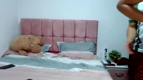 Snapshot of dannyhothot chatting on 12, 3, 2025 danny and ruby online show from 12, 3, 2025