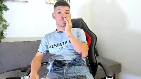 Snapshot of danterivas__ chatting on 22, 6, 2026 Dante Rivas online show from 22, 6, 2026
