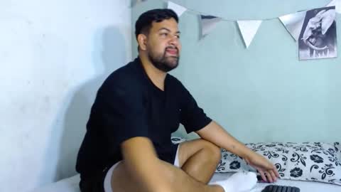 Snapshot of dantevitorio_873 chatting on 16, 12, 2025 dantevitorio 873 online show from 16, 12, 2025