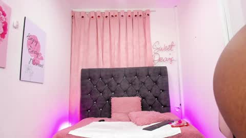 Snapshot of dany_brownie chatting on 25, 12, 2024 hi im DanyBest Squirter here on cb online show from 25, 12, 2024