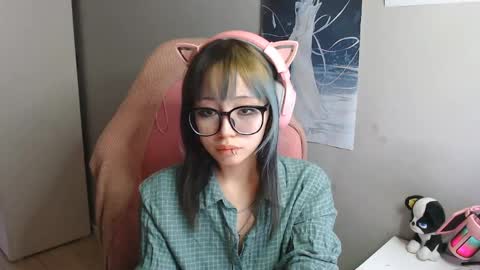 danyelleeyermann online show from 18, 5, 2026
