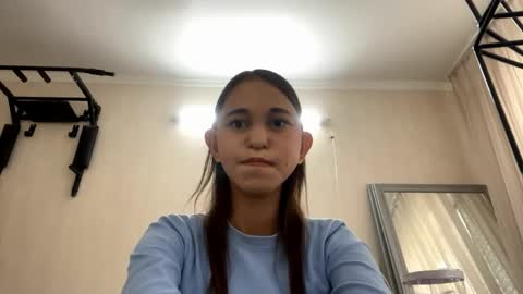 Snapshot of danyellegustason chatting on 27, 5, 2026 Elisa online show from 27, 5, 2026