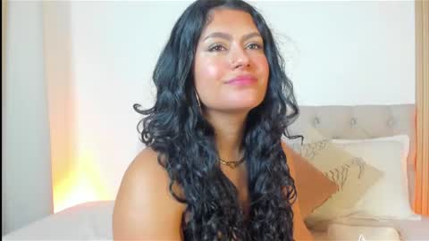 Antonella Mora online show from 17, 6, 2026