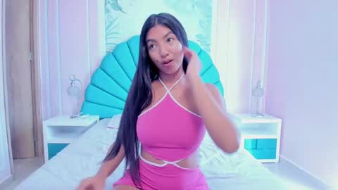Snapshot of daphne_fox_ chatting on 7, 1, 2025 Daphne  online show from 7, 1, 2025
