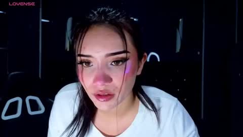 Snapshot of daphne_nicole_b chatting on 3, 7, 2026 daphne_nicole_b online show from 3, 7, 2026