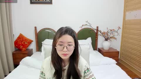 Snapshot of daphnedawn chatting on 21, 11, 2025 Dawn online show from 21, 11, 2025