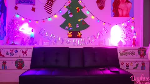 Snapshot of daphnemadison chatting on 19, 12, 2024 Daphne Madison online show from 19, 12, 2024