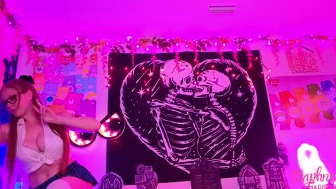 Snapshot of daphnemadison chatting on 9, 10, 2025 Daphne Madison online show from 9, 10, 2025