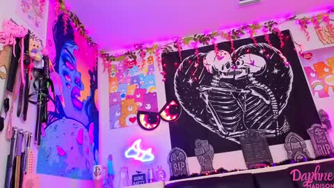 Snapshot of daphnemadison chatting on 19, 10, 2025 Daphne Madison online show from 19, 10, 2025