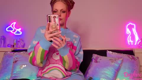 Snapshot of daphnemadison chatting on 25, 11, 2025 Daphne Madison online show from 25, 11, 2025