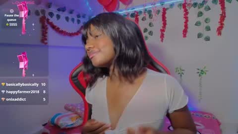 Snapshot of daphnewalker__ chatting on 4, 3, 2025 Daphne online show from 4, 3, 2025