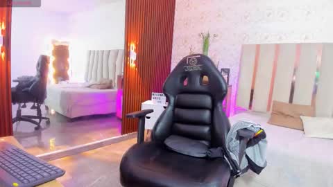 Snapshot of daphnne_tay chatting on 22, 9, 2025 dhapnne online show from 22, 9, 2025