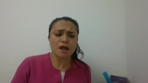 Snapshot of dapnne24 chatting on 3, 2, 2025 dapnne online show from 3, 2, 2025