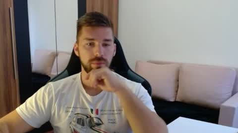 darius_94 online show from 22, 10, 2025