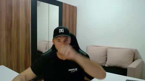 darius_94 online show from 27, 11, 2025