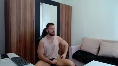 darius_94 online show from 3, 6, 2026