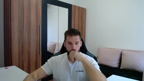 darius_94 online show from 6, 6, 2026